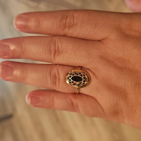 Vintage Sarah Coventry Goldtone Gold Tone  And ?Onyx Adjustable Ring Signed - Picture 2 of 6